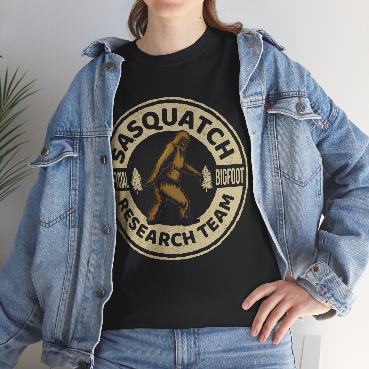 Bigfoot Shirt, Sasquatch Research Team, Bigfoot Believers Women Men Gifts Shirt