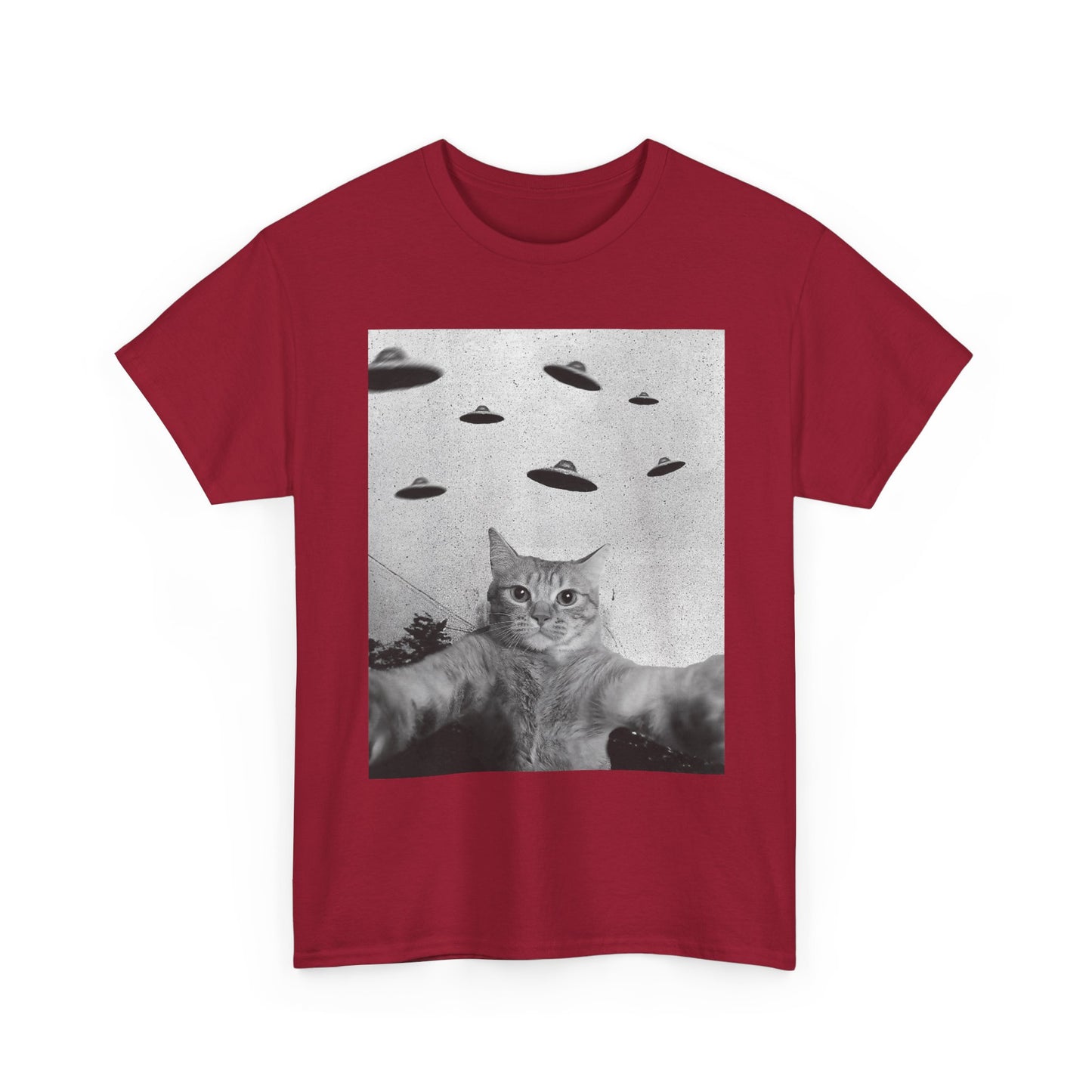 Cat Selfie with UFO Shirt, Space Lovers Cats Owner Flying Saucer Women Men Shirt