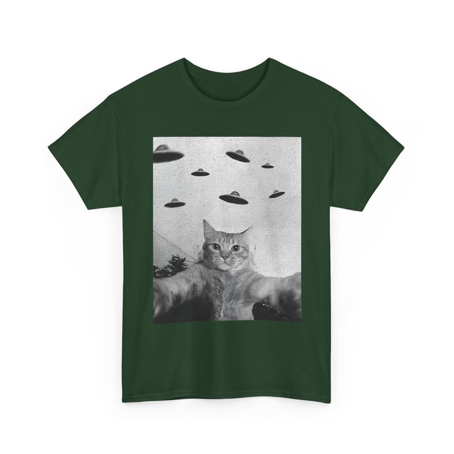 Cat Selfie with UFO Shirt, Space Lovers Cats Owner Flying Saucer Women Men Shirt