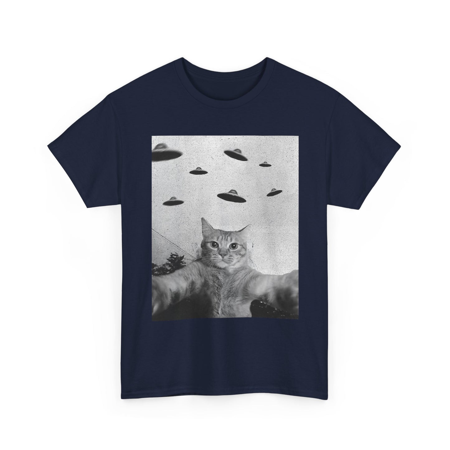 Cat Selfie with UFO Shirt, Space Lovers Cats Owner Flying Saucer Women Men Shirt