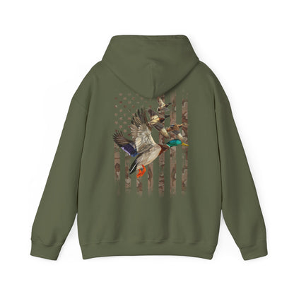 Duck Hunting Lovers Gift Hoodie, Duck Hunter American Flag Waterfowl Hunting Camouflage Men Pullover Hoodie