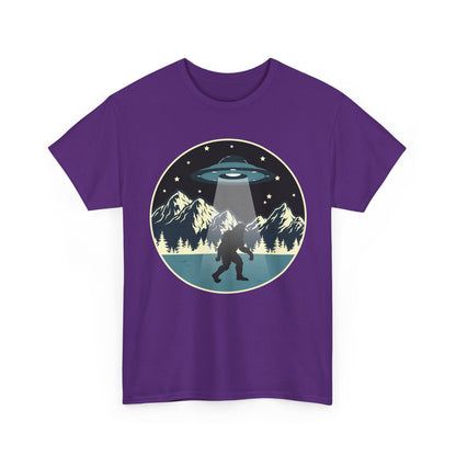 Bigfoot Shirt Bigfoot Abduction, Sasquatch Alien Space Lovers Gifts Shirt