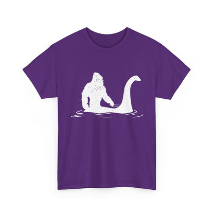 Bigfoot Shirt, Bigfoot Dinosaur, Sasquatch Monster Bigfoot Lovers Fun Shirt