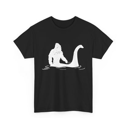 Bigfoot Shirt, Bigfoot Dinosaur, Sasquatch Monster Bigfoot Lovers Fun Shirt