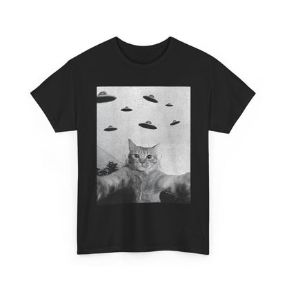 Cat Selfie with UFO Shirt, Space Lovers Cats Owner Flying Saucer Women Men Shirt