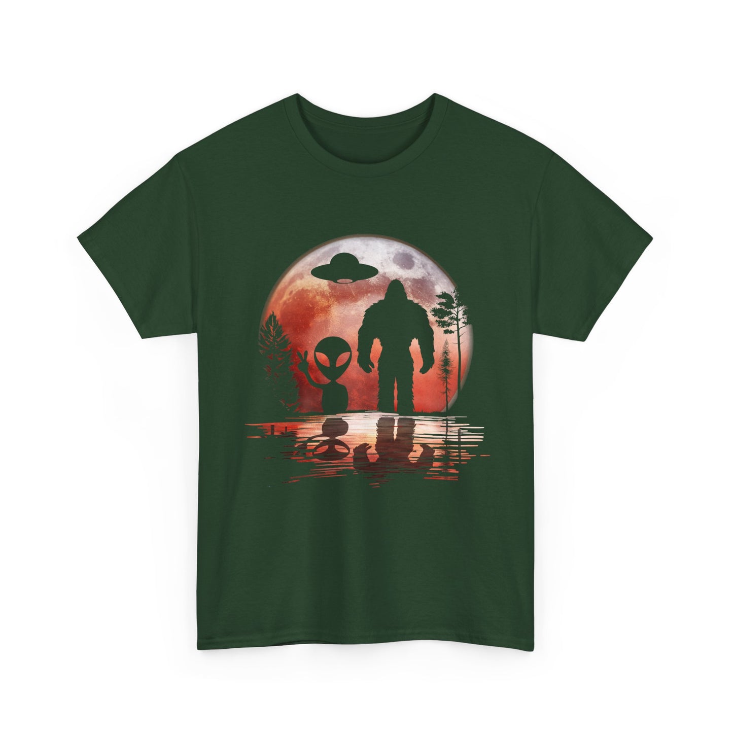 Bigfoot Alien T-Shirt, Sasquatch Bigfoot Lovers Gifts, Bigfoot Alien Space Women Men Shirt