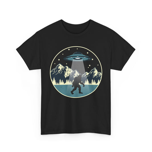 Bigfoot Shirt Bigfoot Abduction, Sasquatch Alien Space Lovers Gifts Shirt