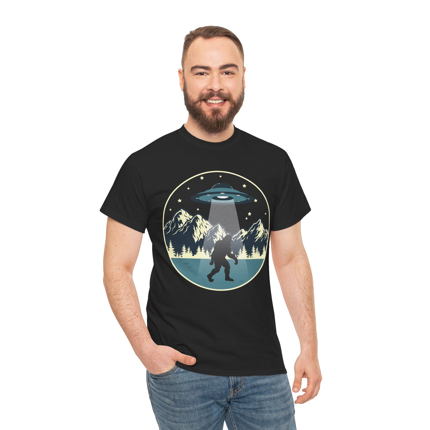 Bigfoot Shirt Bigfoot Abduction, Sasquatch Alien Space Lovers Gifts Shirt