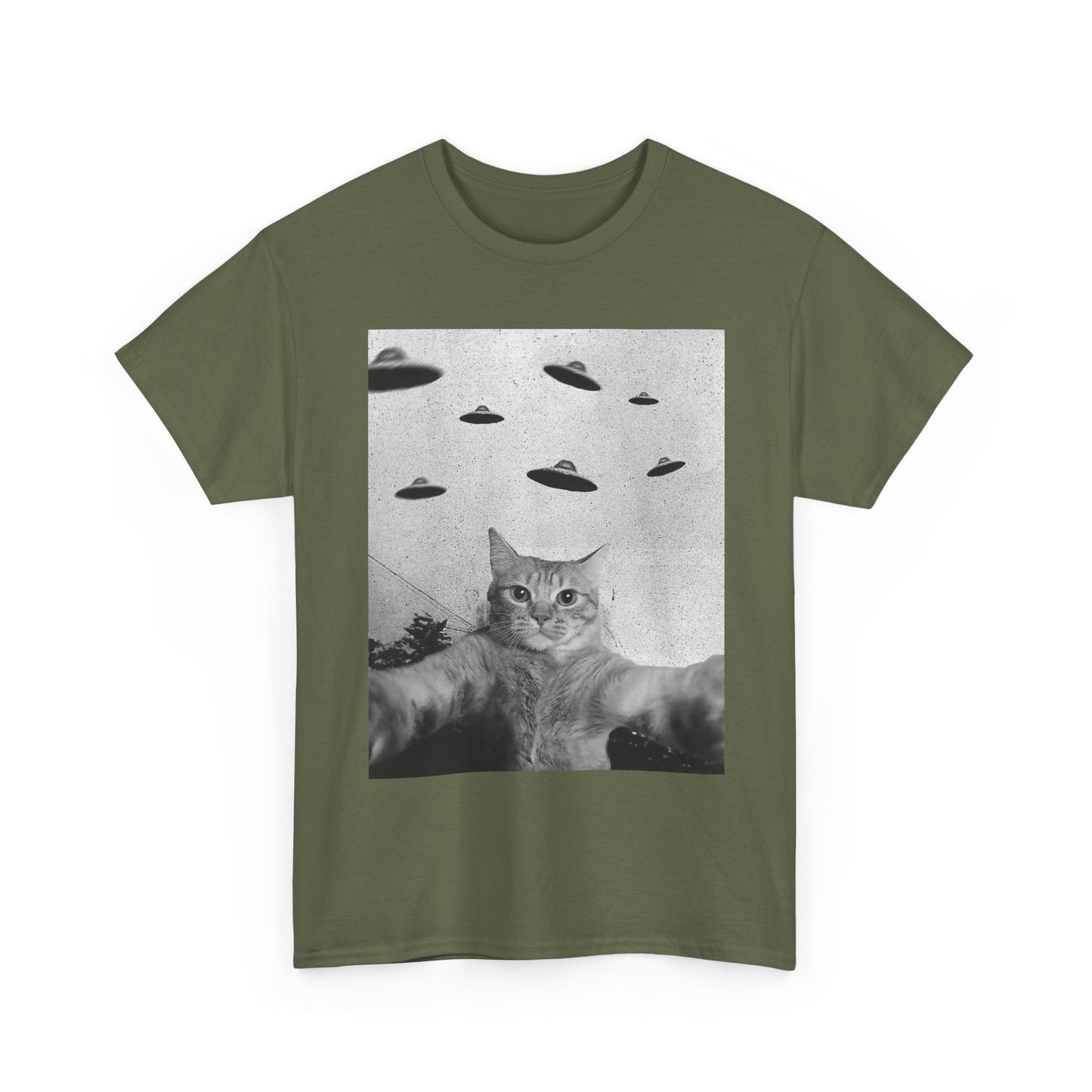 Cat Selfie with UFO Shirt, Space Lovers Cats Owner Flying Saucer Women Men Shirt