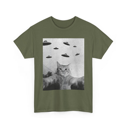 Cat Selfie with UFO Shirt, Space Lovers Cats Owner Flying Saucer Women Men Shirt