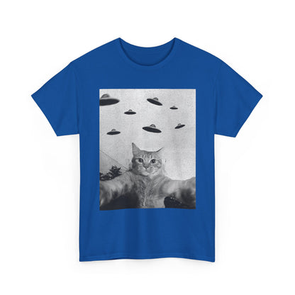 Cat Selfie with UFO Shirt, Space Lovers Cats Owner Flying Saucer Women Men Shirt